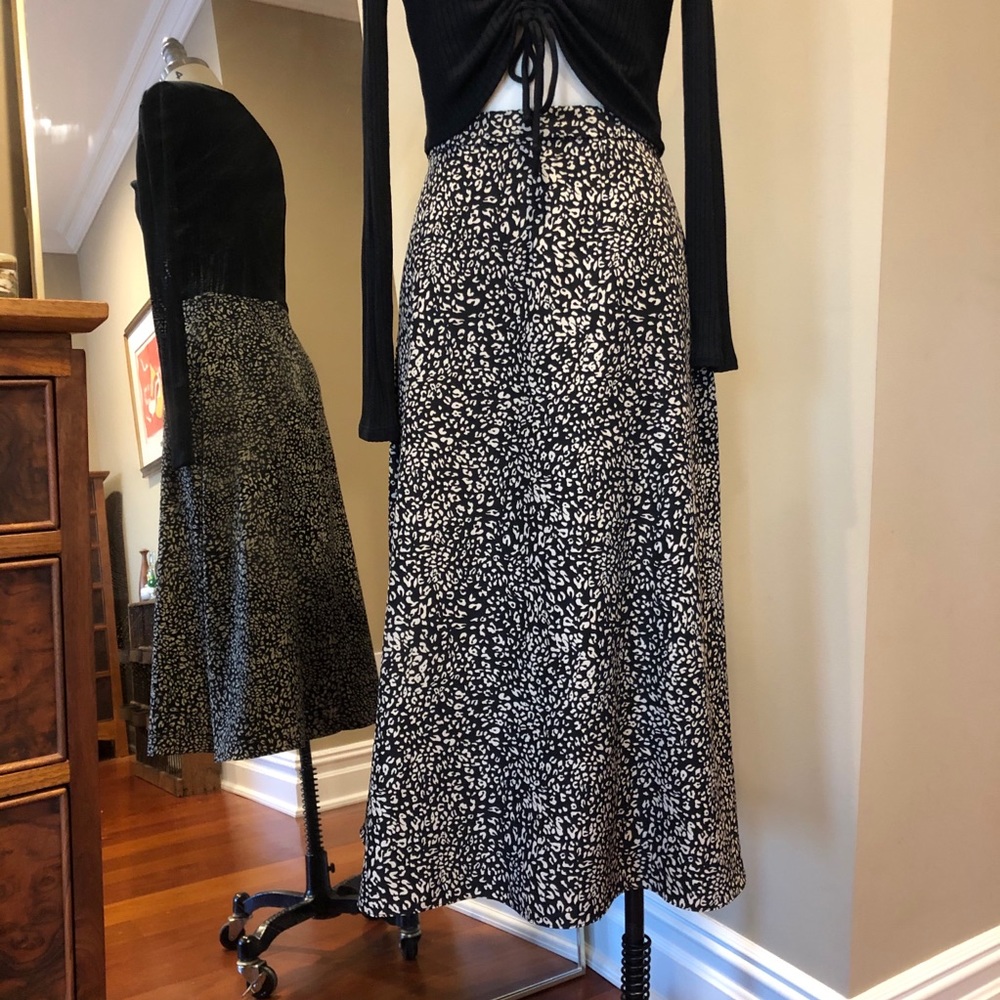Wild Honey ~ Animal Print Midi Skirt ~ Size Small